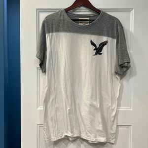 An American Eagle men’s vintage shirt